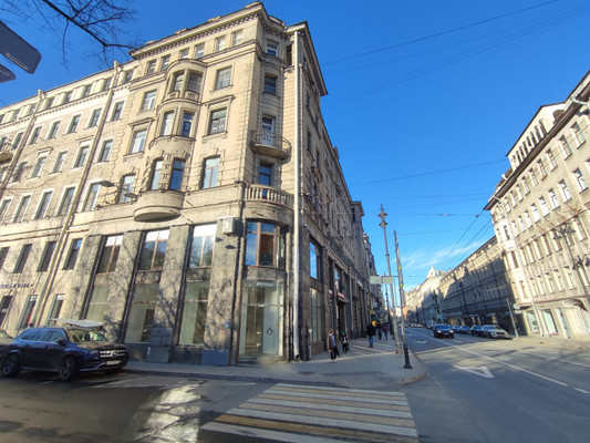 Продам многокомнатную квартиру, Большой П.С. пр-кт, 70-72, Санкт-Петербург г