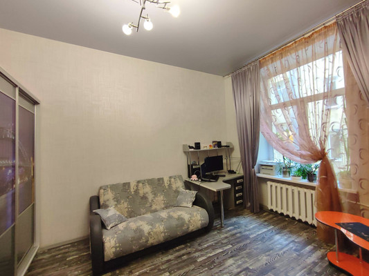 Продам многокомнатную квартиру, Большой П.С. пр-кт, 70-72, Санкт-Петербург г