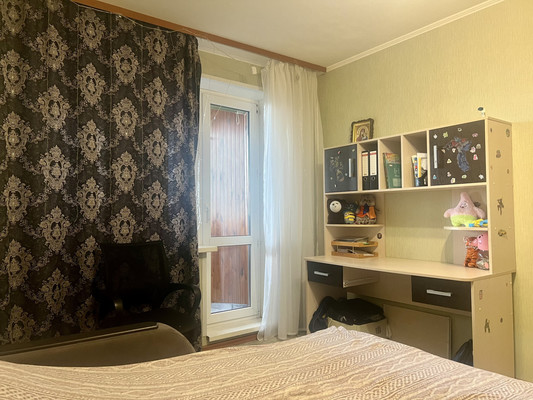 Продам трехкомнатную (3-комн.) квартиру, Шереметьевский проезд, 4, Рязань г