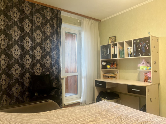 Продам трехкомнатную (3-комн.) квартиру, Шереметьевский проезд, 4, Рязань г