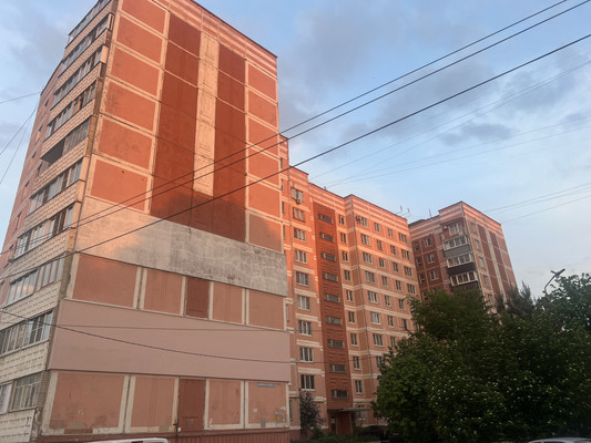 Продам трехкомнатную (3-комн.) квартиру, Шереметьевский проезд, 4, Рязань г