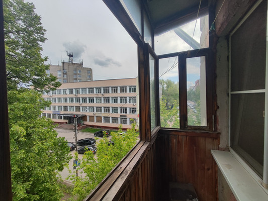 Продам двухкомнатную (2-комн.) квартиру, Островского ул, 18, Рязань г