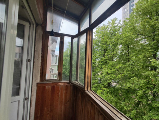Продам двухкомнатную (2-комн.) квартиру, Островского ул, 18, Рязань г