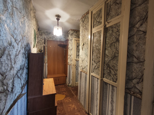 Продам двухкомнатную (2-комн.) квартиру, Островского ул, 18, Рязань г