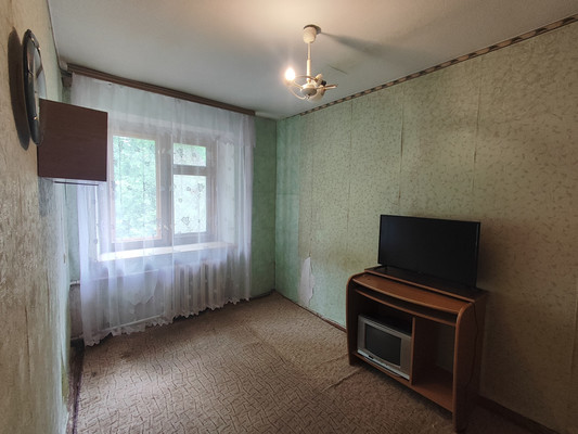 Продам двухкомнатную (2-комн.) квартиру, Островского ул, 18, Рязань г