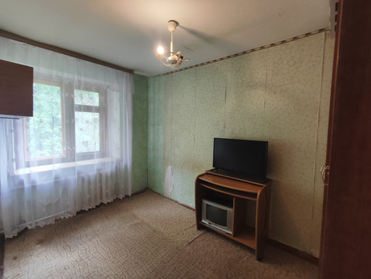 Продам двухкомнатную (2-комн.) квартиру, Островского ул, 18, Рязань г