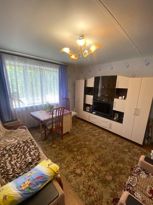 Продам трехкомнатную (3-комн.) квартиру, Кирова ул, 49, Каменск-Уральский г