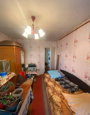 Продам трехкомнатную (3-комн.) квартиру, Кирова ул, 49, Каменск-Уральский г