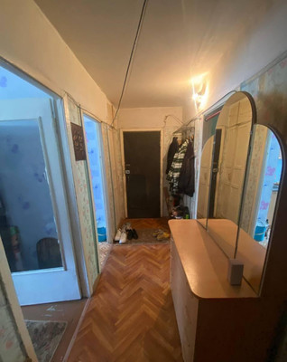 Продам трехкомнатную (3-комн.) квартиру, Кирова ул, 49, Каменск-Уральский г