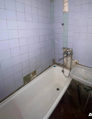 Продам трехкомнатную (3-комн.) квартиру, Кирова ул, 49, Каменск-Уральский г