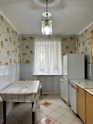Продам трехкомнатную (3-комн.) квартиру, 34-й мкр, 8а, Октябрьский г