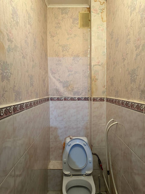 Продам трехкомнатную (3-комн.) квартиру, 34-й мкр, 8а, Октябрьский г