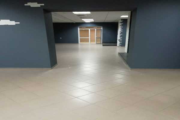 Сдам торговое помещение 224,6 м2, Исетская ул, 37, Каменск-Уральский г