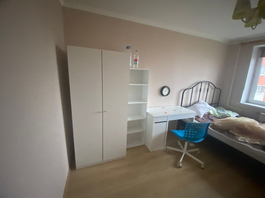 Продам двухкомнатную (2-комн.) квартиру, Мичуринский пр-кт, 13к2, Москва г