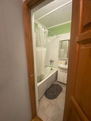 Продам двухкомнатную (2-комн.) квартиру, Мичуринский пр-кт, 13к2, Москва г