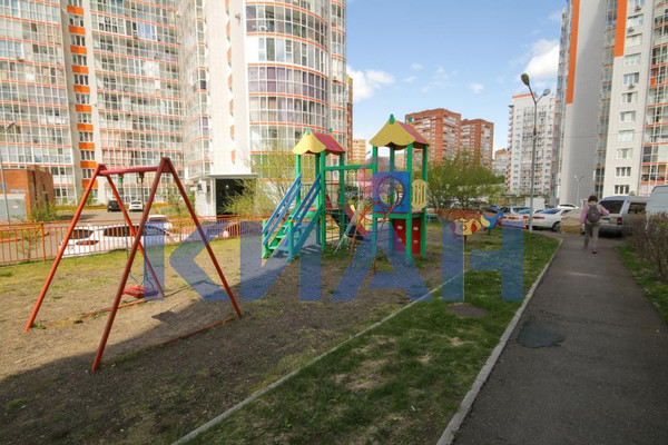 Продам однокомнатную (1-комн.) квартиру, Борисова ул, 38, Красноярск г