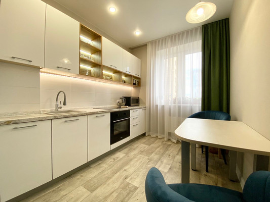 Продам трехкомнатную (3-комн.) квартиру, Альберта Камалеева пр-кт, 16, Казань г