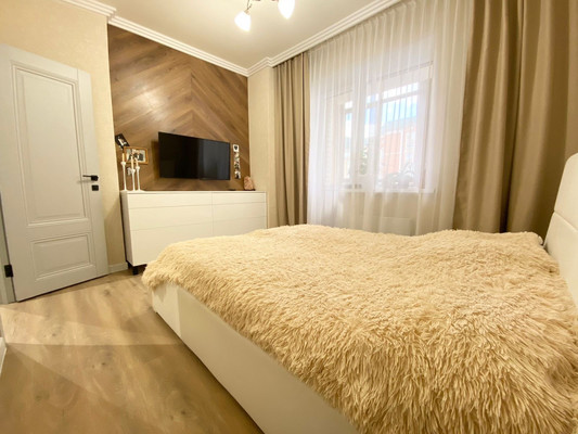Продам трехкомнатную (3-комн.) квартиру, Альберта Камалеева пр-кт, 16, Казань г