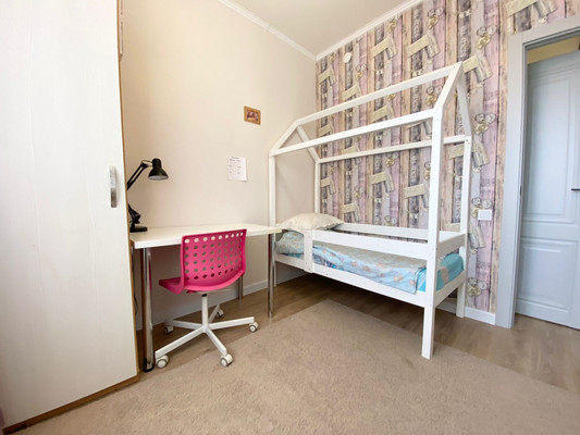 Продам трехкомнатную (3-комн.) квартиру, Альберта Камалеева пр-кт, 16, Казань г