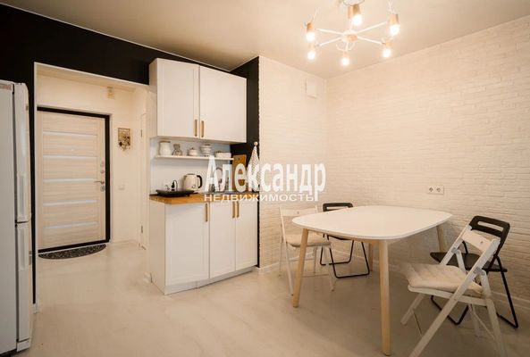 Продам однокомнатную (1-комн.) квартиру, Новая ул, 17к2, Мурино п