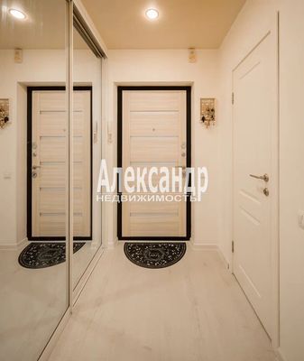 Продам однокомнатную (1-комн.) квартиру, Новая ул, 17к2, Мурино п