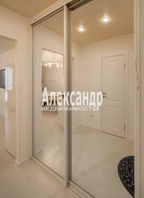 Продам однокомнатную (1-комн.) квартиру, Новая ул, 17к2, Мурино п