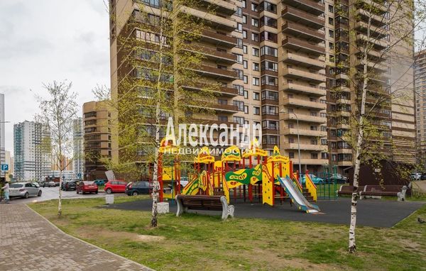 Продам однокомнатную (1-комн.) квартиру, Новая ул, 17к2, Мурино п