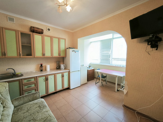 Продам двухкомнатную (2-комн.) квартиру, Северная ул, 22, Форос пгт