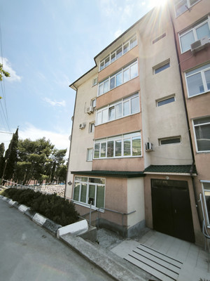 Продам двухкомнатную (2-комн.) квартиру, Северная ул, 22, Форос пгт
