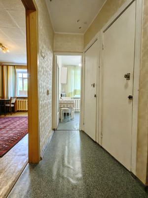 Продам трехкомнатную (3-комн.) квартиру, Циолковского ул, 3, Кременки г