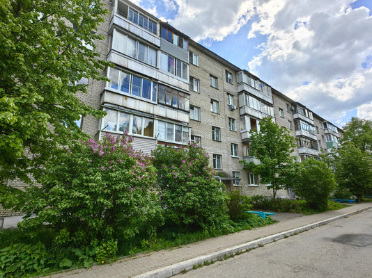 Продам трехкомнатную (3-комн.) квартиру, Циолковского ул, 3, Кременки г