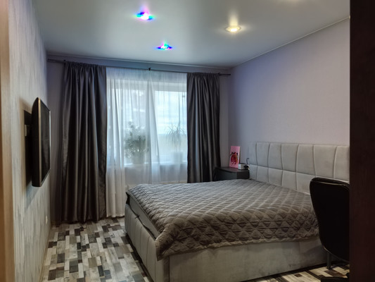 Продам трехкомнатную (3-комн.) квартиру, Молодежная ул, 28А, Речицы с