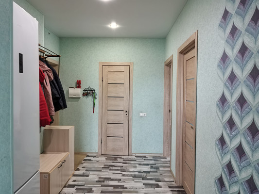 Продам трехкомнатную (3-комн.) квартиру, Молодежная ул, 28А, Речицы с