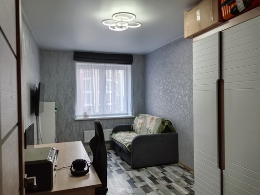 Продам трехкомнатную (3-комн.) квартиру, Молодежная ул, 28А, Речицы с