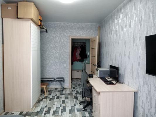 Продам трехкомнатную (3-комн.) квартиру, Молодежная ул, 28А, Речицы с