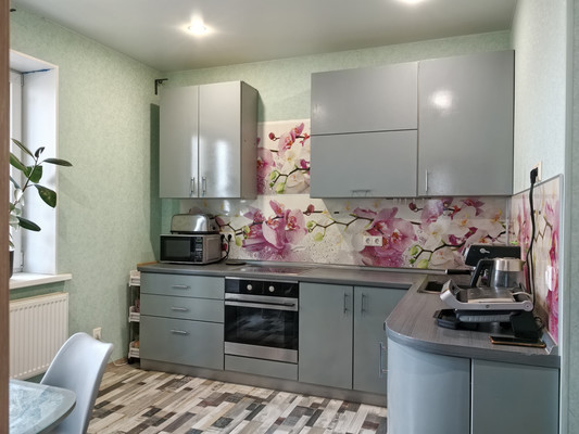 Продам трехкомнатную (3-комн.) квартиру, Молодежная ул, 28А, Речицы с