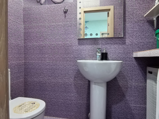 Продам трехкомнатную (3-комн.) квартиру, Молодежная ул, 28А, Речицы с