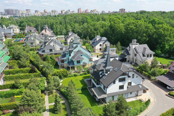 Продам таунхаус, Юровская ул, 92к21, Москва г, 0 км от города