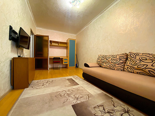 Продам двухкомнатную (2-комн.) квартиру, Сельмаш пр-кт, 18, Ростов-на-Дону г