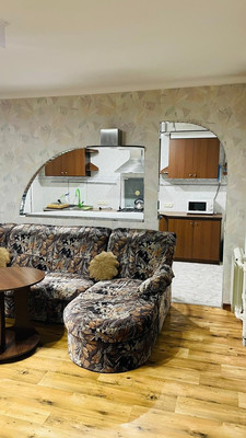 Продам трехкомнатную (3-комн.) квартиру, им. Матэ Залки ул, 7ж, Симферополь г