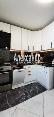 Продам двухкомнатную (2-комн.) квартиру, Доблести ул, 18к1, Санкт-Петербург г