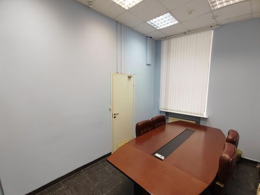 Продам торговое помещение 170 м2, Гусятников пер, 13/3, Москва г
