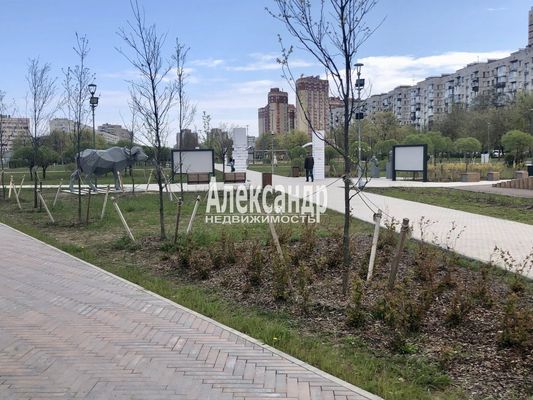 Продам трехкомнатную (3-комн.) квартиру, Турку ул, 7, Санкт-Петербург г