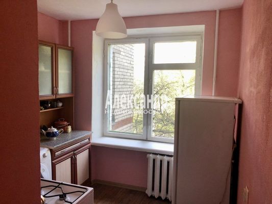 Продам трехкомнатную (3-комн.) квартиру, Турку ул, 7, Санкт-Петербург г