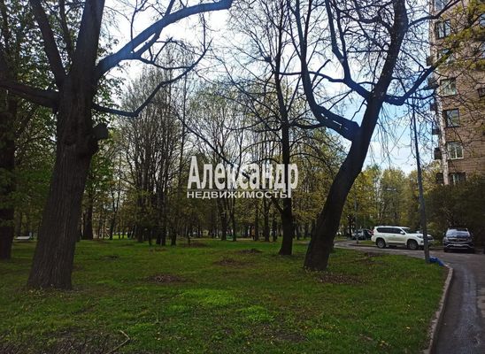 Продам трехкомнатную (3-комн.) квартиру, Ушаковская наб, д. 9 корп. 1, Санкт-Петербург г