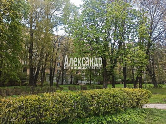 Продам трехкомнатную (3-комн.) квартиру, Ушаковская наб, д. 9 корп. 1, Санкт-Петербург г