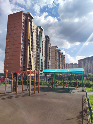 Продам трехкомнатную (3-комн.) квартиру, Крымская (Мирный мкр.) ул, 12к11, Мирный п