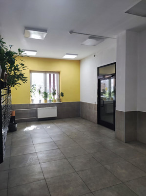 Продам трехкомнатную (3-комн.) квартиру, Крымская (Мирный мкр.) ул, 12к11, Мирный п
