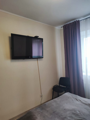 Продам трехкомнатную (3-комн.) квартиру, Крымская (Мирный мкр.) ул, 12к11, Мирный п