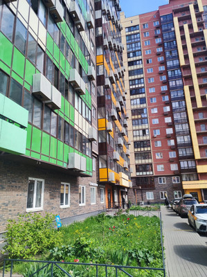 Продам трехкомнатную (3-комн.) квартиру, Крымская (Мирный мкр.) ул, 12к11, Мирный п